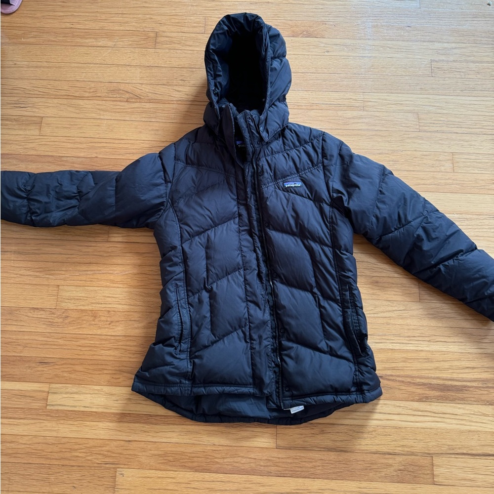 Patagonia Women’s Down Jacket in Black